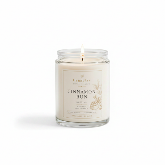 HyggeLys Cinnamon Bun Scented Candle on white background